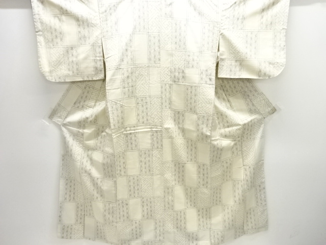 JAPANESE KIMONO / ANTIQUE KIMONO / SILK / TSUMUGI / WOVEN CLASSICAL PATTERN